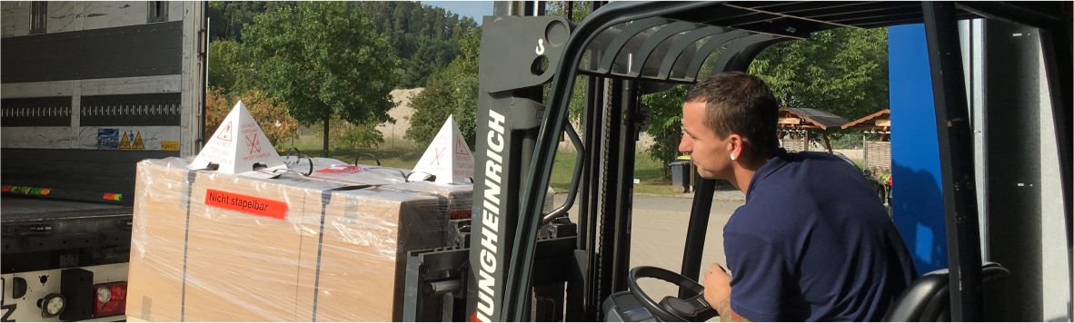 Stapler beim Versand